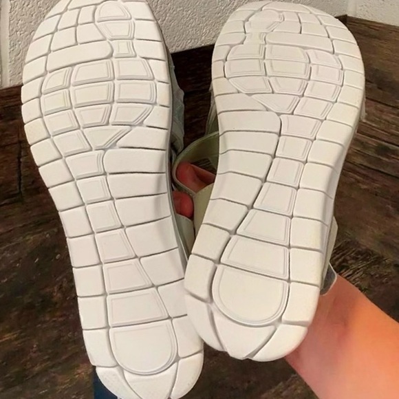 Dr. Scholl's Gray and Mint Sandals - Picture 5 of 6